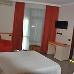 Отель Ylli I Detit Дуррес