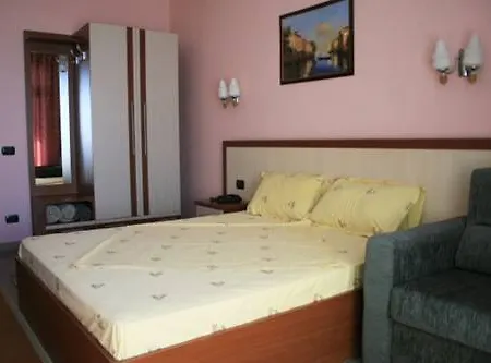 Ylli I Detit 호텔 Durrës
