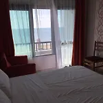 Ξενοδοχείο Ylli I Detit