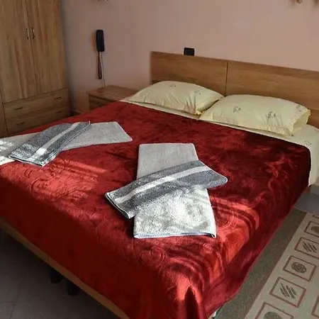 Ylli I Detit Hotel 4*