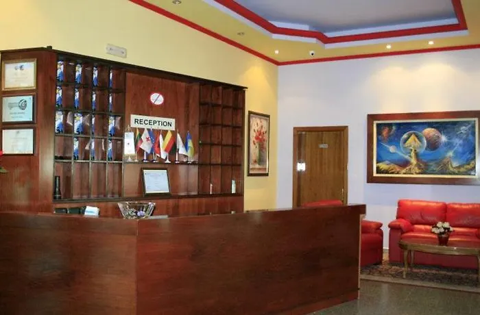 Ylli I Detit Otel Dıraç