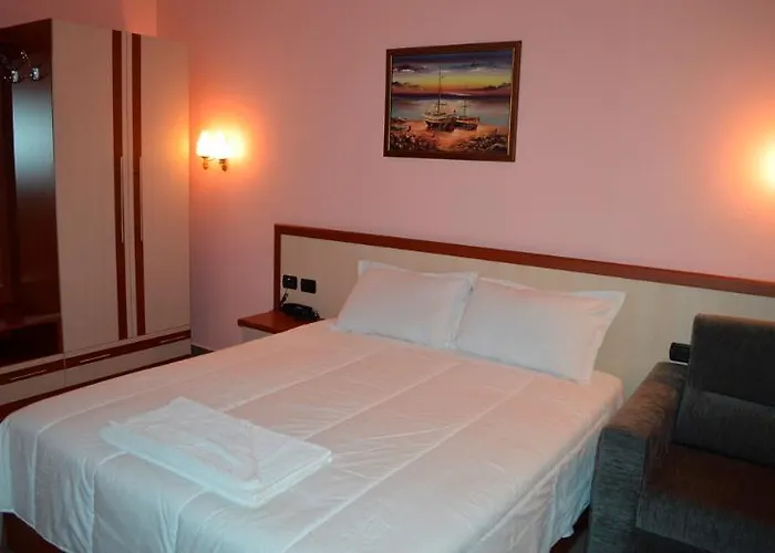 Ylli I Detit Otel Dıraç